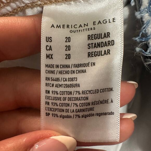 AMERICAN EAGLE Women's Low-Rise '90s Straight Jean Size 20 In Cool Classic - Picture 12 of 13